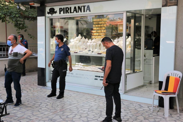 Antalya'da görünce üstüne atladı kanlar içinde kaldı: Meğer 1 gün önce... - Resim: 2