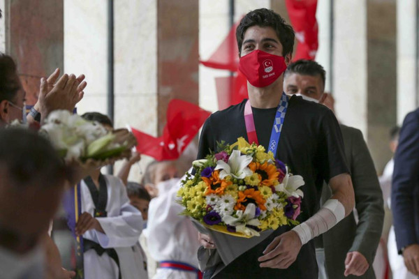 Hakan Reçber Tokyo Olimpiyatlarından madalyayla döndü! 'Çok sıkıntılı dönemler geçirdik' - Resim: 1