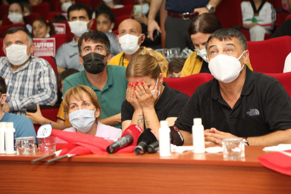 Eray Şamdan Olimpiyat oyunlarında tarihe geçti! Ailesi gözyaşlarını tutamadı - Resim: 0