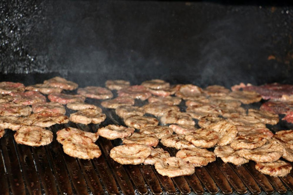 Sivas'ta günlük 13 ton tüketiliyor! Satış rekoru kırılıyor - Resim: 0