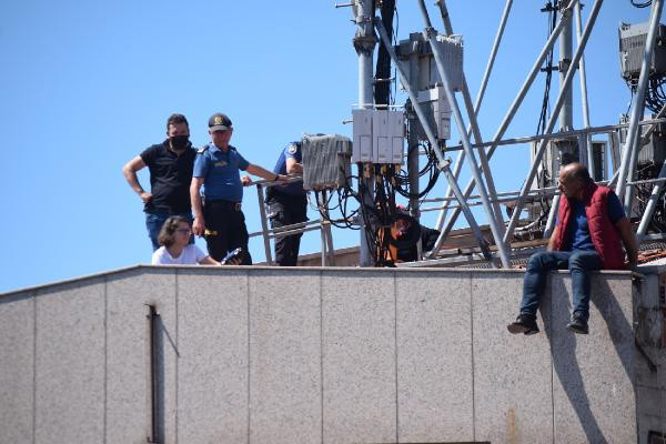 Yüzlerce kişi toplandı! Çorum'da gören telefona sarıldı canlı yayın yaptılar - Resim: 0