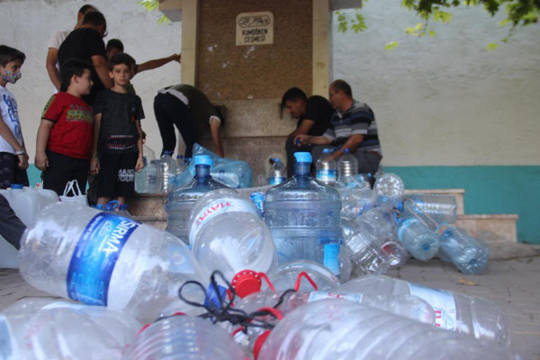 Konya'da bu sudan içebilmek için akın ettiler! Saatlerce bekliyorlar kargo bile istiyorlar - Resim: 1