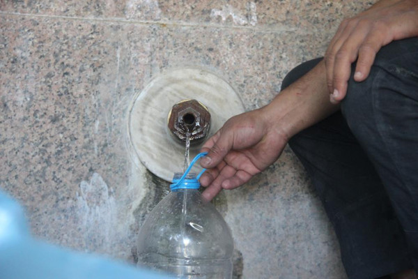 Konya'da bu sudan içebilmek için akın ettiler! Saatlerce bekliyorlar kargo bile istiyorlar - Resim: 0