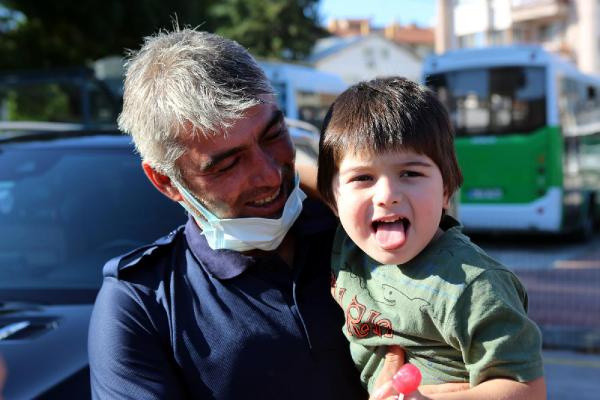 Kastamonu'daki felaketi gözyaşlarıyla anlattı: Çığlıklar içinde gittiler, mezarı bile... - Resim: 1