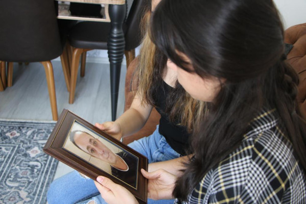 Elazığ'daki ailesine sürpriz yapacaktı telefonu kapandı: Almanya'da 22 gündür... - Resim: 1