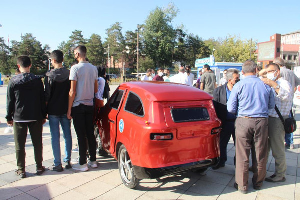 Erzurum'da İmam Hatipliler elektrikli araç üretti! Elon Musk'ın Tesla'sına rakip çıktı - Resim: 2