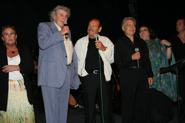 Türkiye dostu ünlü sanatçı Mikis Theodorakis hayatını kaybetti - Resim: 0