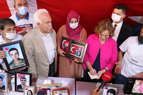 Diyarbakır anneleri 3. yılına girdi! Doğu Perinçek: Dünyaya örnek olarak tarihi bir iş yaptınız - Resim: 2