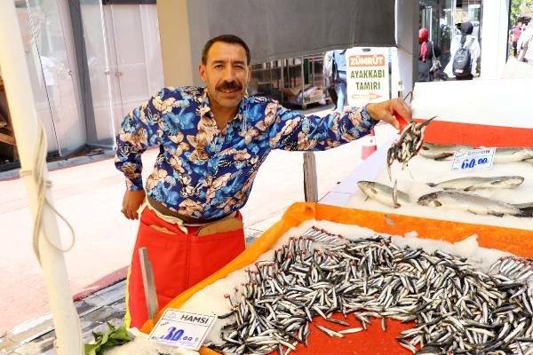 Hamsi tezgaha erken düştü! Kilosu bakın ne kadar - Resim: 0