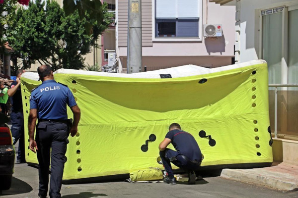 Antalya'da 7 saat ecel terleri döktürdü! Kendine kimseyi yanaştırmadı - Resim: 0
