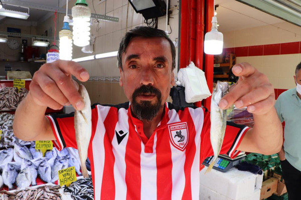 Samsun'da balık ucuz ama talep yok! Tezgahtan ne alırsan 10 TL - Resim: 1