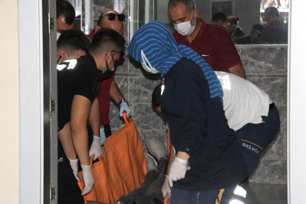 Kahramanmaraş'ta vatandaşlar fark etti! Tuvalette fenalaştı - Resim: 0