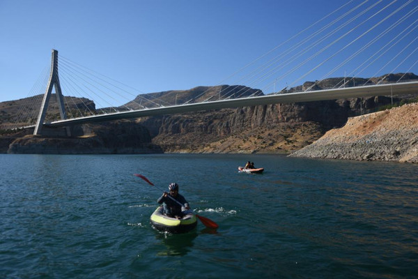 Şanlıurfa'da en büyük balığı yakaladı! Bakın ne kadar ödül kazandı - Resim: 1