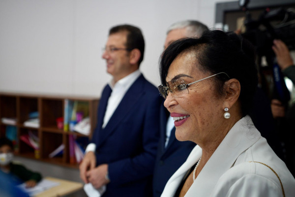 Ekrem İmamoğlu Türkan Şoray bir araya geldi: Bu bana çok fazla, utandım - Resim: 1