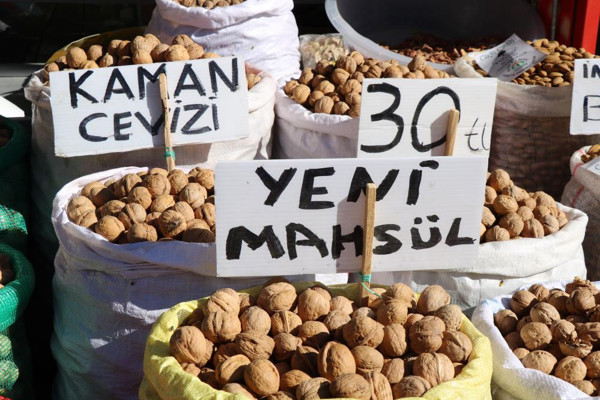 Kırşehir'de dalında 20 TL tezgahta 50 TL! Pandemide çoğu ürün tarlada kalıyor - Resim: 0