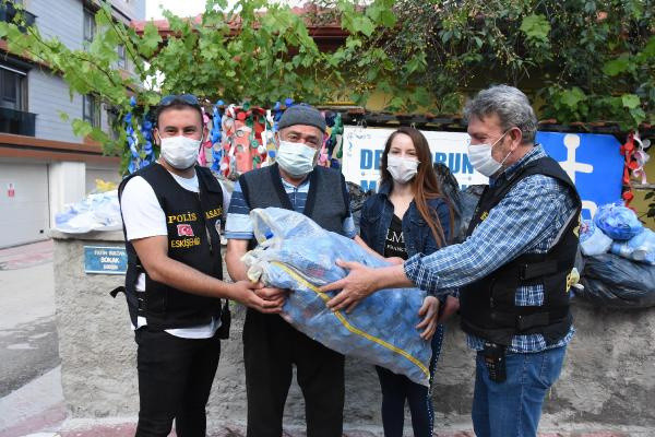 Eskişehir'de dede ve torunun 30 çuval mavi kapağı çaldı! Savunması pes dedirtti - Resim: 1