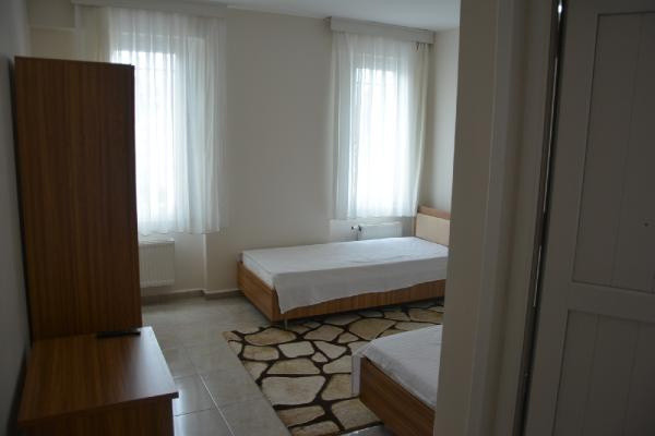 Bakan Derya Yanık duyurdu! 12 yaş üstü erkek çocuğu olan şiddet mağduru kadınlara daire hizmeti - Resim: 0