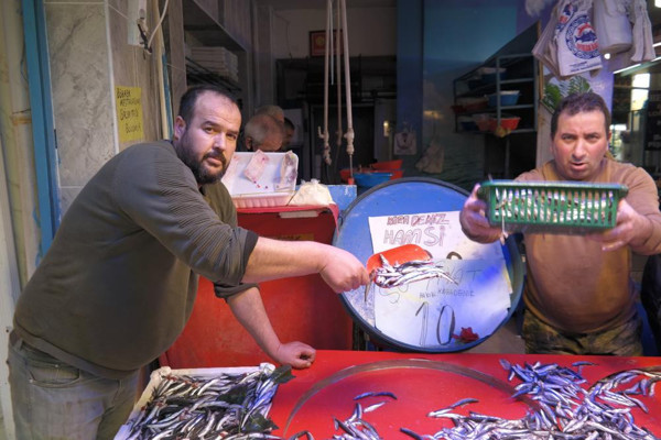 Eskişehir'de fiyatı duyanlar akın etti! Uzun kuyruklar oluştu: 2-3 gün daha böyle devam edecek - Resim: 0