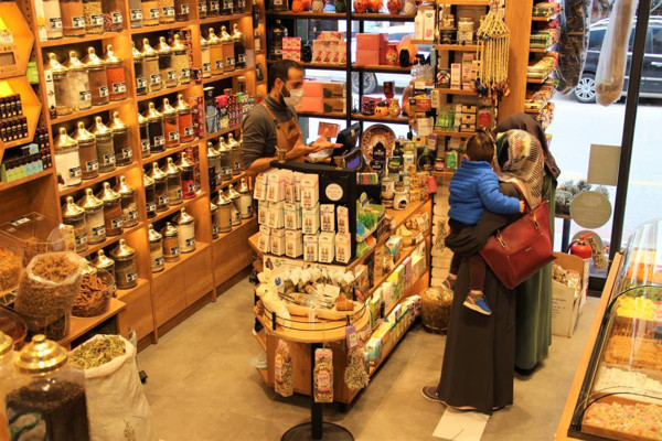 Kilosu 500 TL! Ağaçlarda bol ama toplayan yok: Altınla yarışıyor - Resim: 2