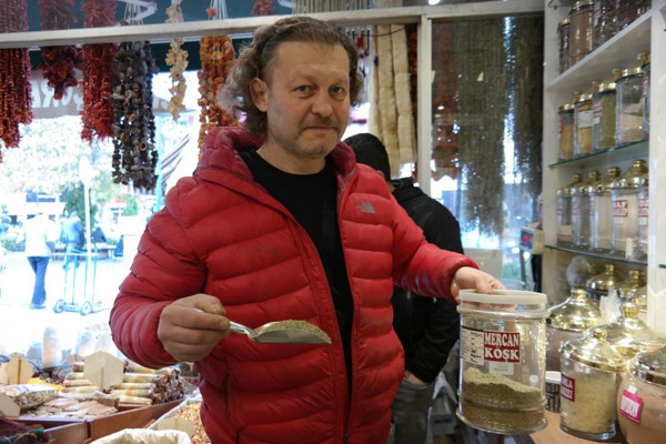 Eskişehir'de 50 gramı 10 TL'ye satılıyor! Her derde deva: Günlük ağızdan giren... - Resim: 0