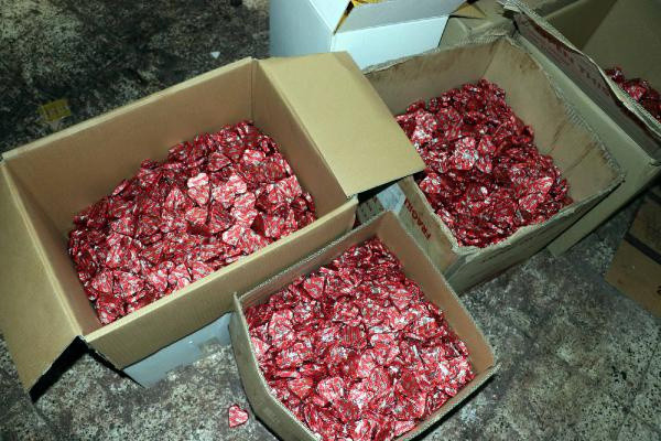 Kayseri'de cinsel içerikli çikolata üretimi yapan imalathaneye baskın - Resim: 1