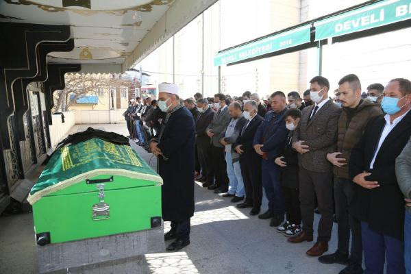 Kayseri'de 16 yaşındaki Melik Taha kalp krizinden öldü - Resim: 0