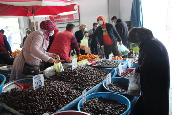 Kışın vazgeçilmeziydi! Fiyatı 30 TL oldu: Tezgahlar el yakıyor - Resim: 0