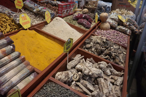 Aktarlarda fiyatlar uçtu! Yüzde 80’e varan zamlar geldi: 60 TL’ye alıyorum, haftaya belki de 70 TL olacak - Resim: 0