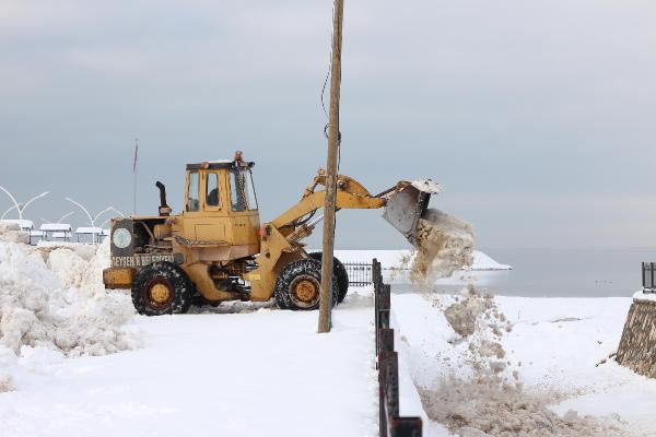 Suyu çekilen Beyşehir Gölü'ne 'karlı' takviye - Resim: 1