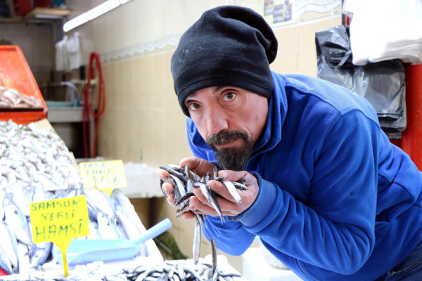 Soğukla birlikte satışlar arttı! Balık fiyatları cepleri yaktı: Ucuzlayacağını zannetmiyoruz. - Resim: 0