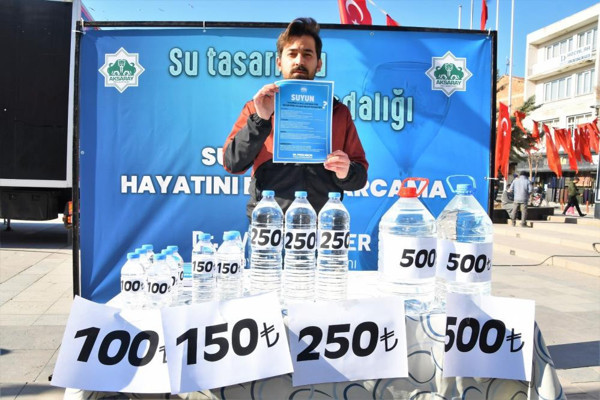 5 litrelik su 500 TL’den satışa çıktı! Aksaray'da görenler şaştı kaldı: Sebebi ise bakın ne - Resim: 0