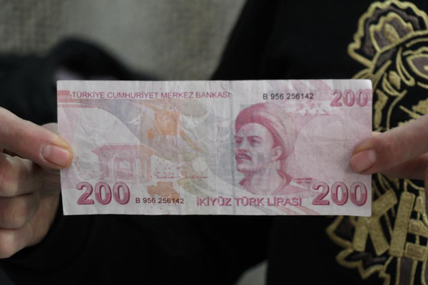 Mardin'de komşusunun parayı bozmasıyla fark edildi: Anormal hareketler sergiliyorlardı - Resim: 0