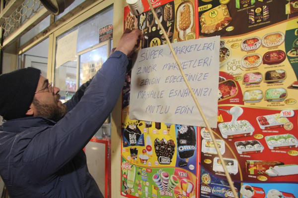 Gaziantep'te bakkaldaki yazıyı görenler şaştı kaldı: Dille anlatamadığımı, yazıyla anlatmak istedim - Resim: 0