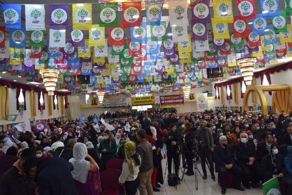 'Bu salona baksınlar görsünler' diyen Pervin Buldan'dan seçim mesajı: Bir ay bile olsa... - Resim: 1