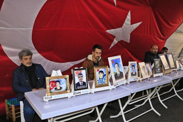 'Annen vefat etti, baban da hasta' deyip seslendi: Seni almadan da dönmeyeceğim - Resim: 0