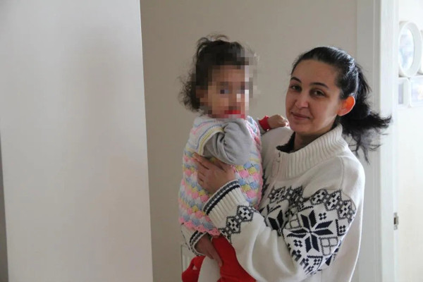 Kocaeli'de anne balkonda kabusu yaşadı! 'Elim ayağım tutmuyor, titriyorum' deyip anlattı - Resim: 0