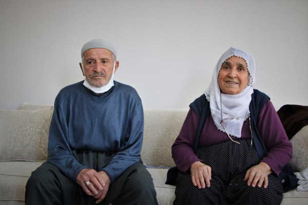 Elazığlı depremzede gözyaşlarına boğularak Erdoğan'a dua etti: Bu gece yatmamışım... - Resim: 1