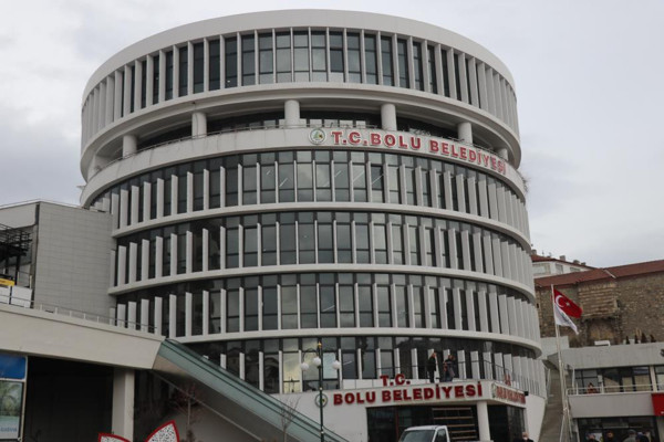 Başörtüsünü çıkaran çalışana ceza verdi! CHP'li Tanju Özcan'dan çok konuşulacak ceza açıklaması - Resim: 0