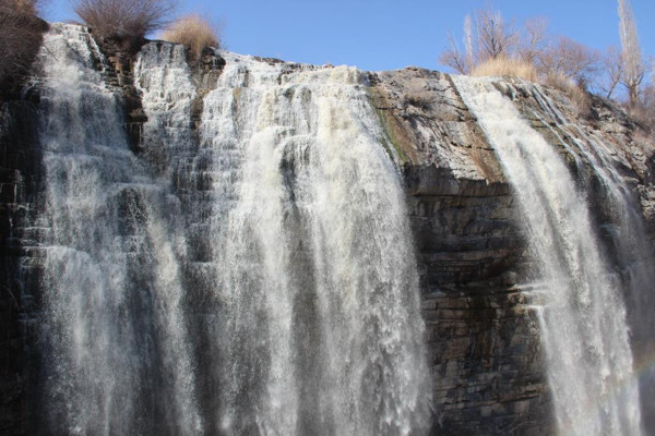 Asya ve Avrupa’nın en yüksek şelalesi Tortum eski günlerine geri döndü - Resim: 0