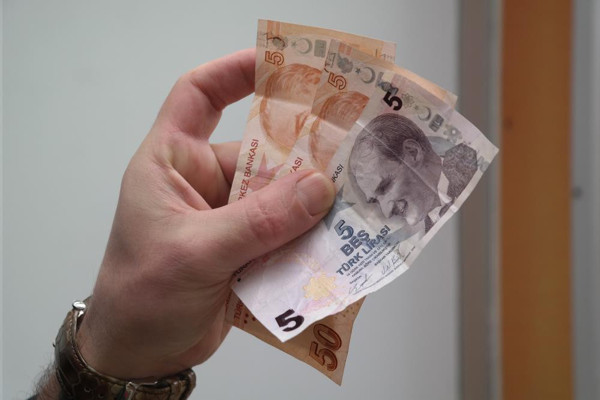 Eskişehir'de hatalı basım paraları görünce şaştı kaldı! Yıllardır saklıyor: 25, 30 bine satabilirim - Resim: 1