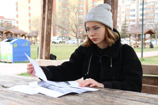 Eskişehir'de telefonunu tamire gönderen genç kız hayatının şokunu yaşadı: Ciddiye almadılar - Resim: 1