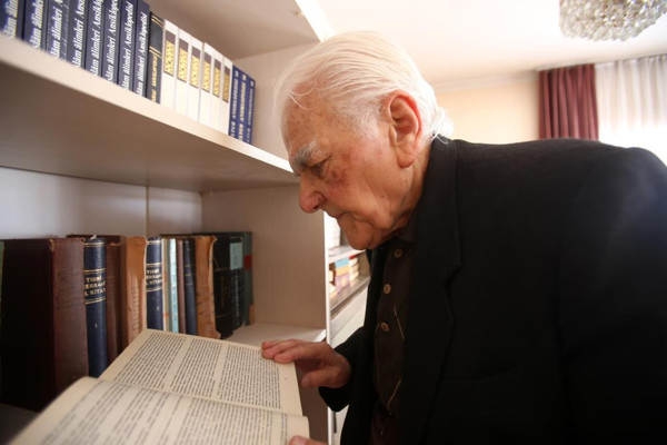 Türkiye ilk! Gümüşhane'de 1958 yılında göreve başladı: Hala bana getirenler var - Resim: 2