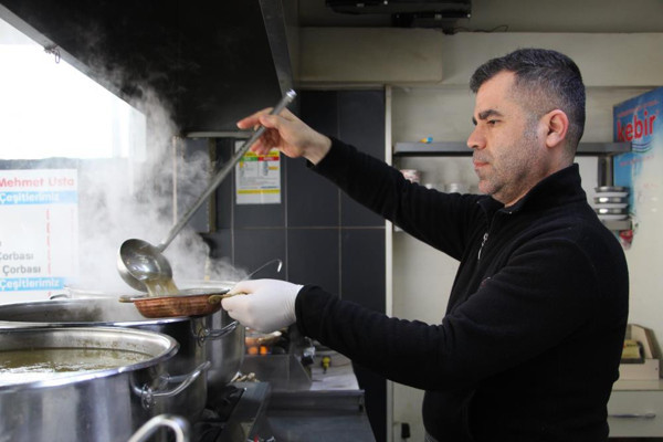 Hastalıktan kaçmak isteyen akın etti! Doğal şifa deposu her derde deva oluyor: Doktorlar da öneriyor - Resim: 0