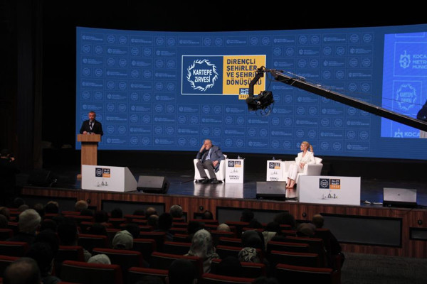 'Böyle bir şey olabilir mi?' diyen İlber Ortaylı isyan etti: Zamanı geldi - Resim: 0