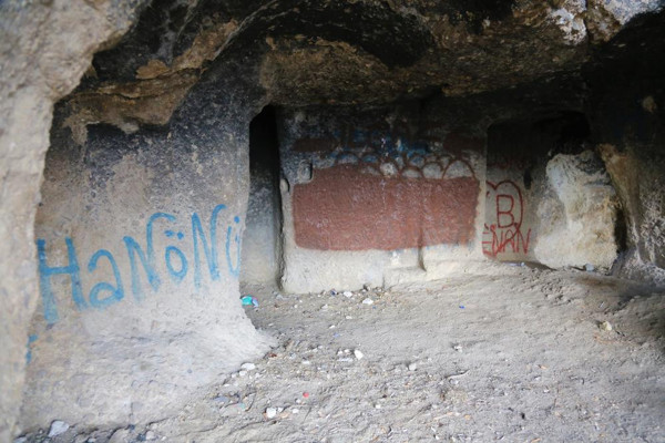 Çankırı'da 1500 yıllık tarihi mezarlarda pes dedirten görüntü! Duvarları gören şaştı kaldı - Resim: 1