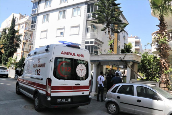 Antalya'da sabah uyanınca salona girince dünyası başına yıkıldı! - Resim: 0