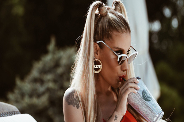 İrem Derici'den kendisine evlenme teklifi eden hayranına şok cevap! Olayların kadını yine durmadı - Resim: 0