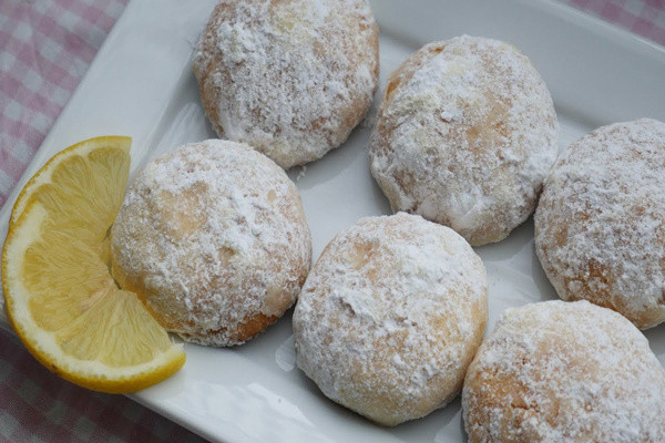 Çay ile muazzam uyumuna hayran kalacaksınız! Bu limonlu bademli kurabiyenin tadı damağınızda kalacak - Resim: 0