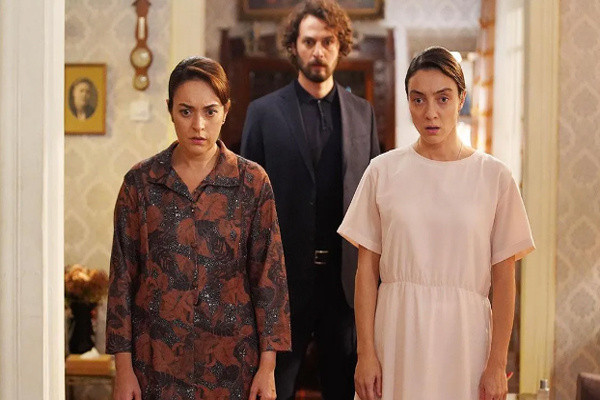 Merve Dizdar'dan Masumlar Apartmanı ile ilgili ortalığı karıştıran bomba itiraf! '' Psikolojik destek aldık'' - Resim: 1