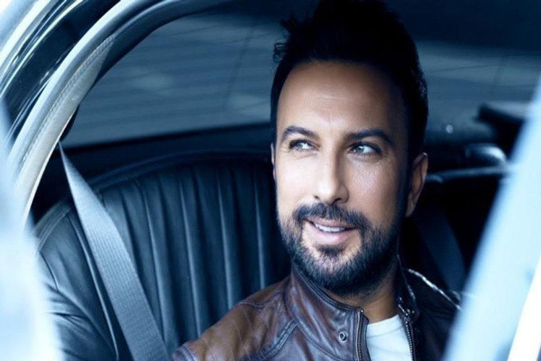Tarkan'ın sahnesi birden yıkıldı! Dev sahne yerle bir oldu: 1 kişi yaralı - Resim: 0